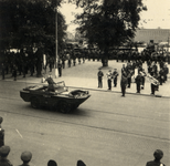 600836 Afbeelding van een legervoertuig (Ford GPA amfibievoertuig) tijdens de Memorial D-Day Parade van de 3rd Canadian ...